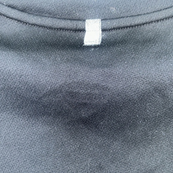 Gently used men’s dry fit size small T - Picture 7 of 7